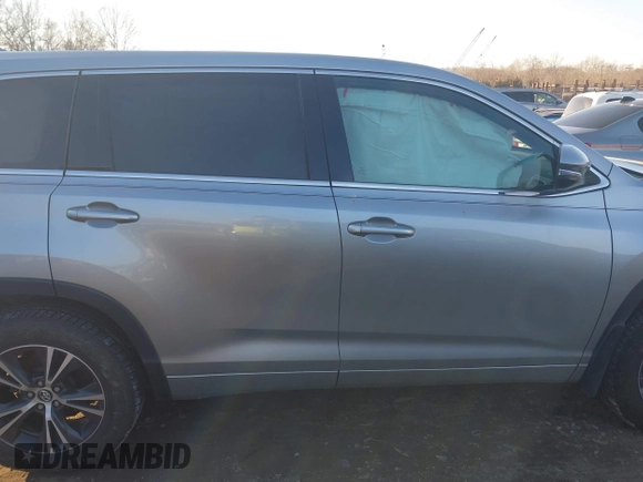2017 Toyota Highlander LE with VIN 5TDBZRFH5HS482117, listed as a IAAI auction lot 41274836 with 83,903 mi miles and . Bid and sale history available at DreamBid. Image 13.