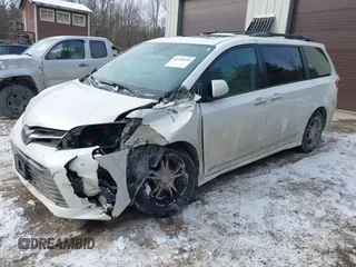 2018 Toyota Sienna XLE with VIN 5TDDZ3DC2JS191352, listed as a IAAI auction lot 41458248 with 143,664 mi miles. Bid and sale history available at carsss.com. Image 18.