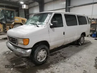 2004 Ford Econoline Passenger XL with VIN 1FBSS31S64HB07909, listed as a Copart auction lot 45110705 with 263,824 mi miles and Salvage Title. Bid and sale history available at carsss.com. Image 1.