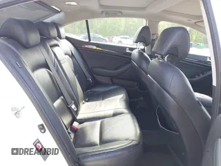 2014 Kia Cadenza Limited with VIN KNALN4D70E5146919, listed as a IAAI auction lot 41943135 with 167,450 mi miles. Bid and sale history available at carsss.com. Image 8.