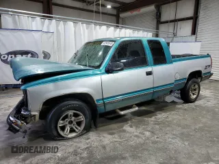 1995 GMC Sierra 1500 z VIN 2GTEK19K5S1509969, wystawiony jako Copart lot #42945545 z przebiegiem 361 334 mil mil oraz Szkody całkowita. Historia ofert i sprzedaży dostępna na DreamBid. Obrazek 1.