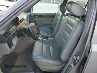 1993 Mercedes-Benz E Class with VIN WDBEA32E0PB963118, listed as a Copart auction lot 45243905 with 154,121 mi miles and Clean Title. Bid and sale history available at carsss.com. Image 7.