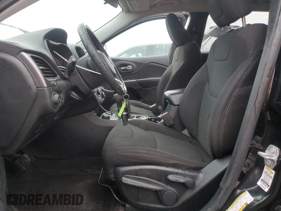 2019 Jeep Cherokee Latitude with VIN 1C4PJMCX1KD189622, listed as a Copart auction lot 47774635 with 37,055 mi miles and Salvage title. Bid and sale history available at DreamBid. Image 7.