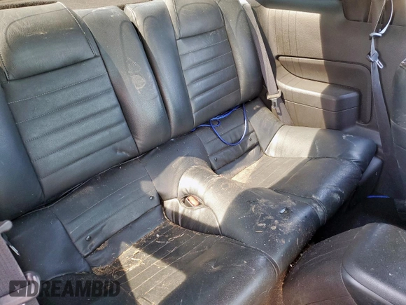 2008 Ford Mustang GT Deluxe z VIN 1ZVHT82H885154382, wystawiony jako Copart lot #51860665 z przebiegiem Nie podano mil oraz Szkoda całkowita • Salvage title. Historia ofert i sprzedaży dostępna na DreamBid. Obrazek 10.