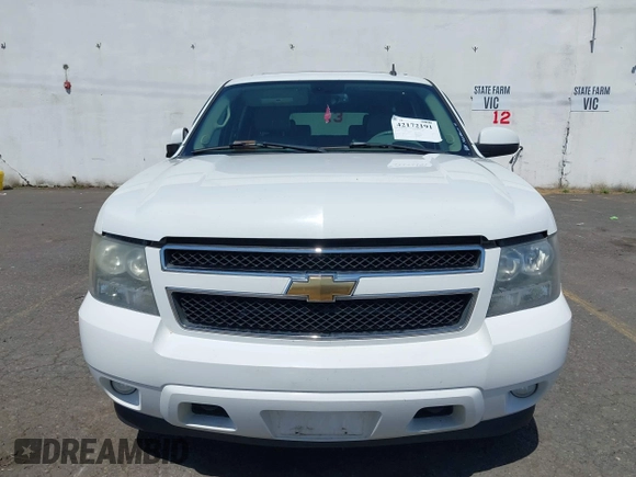 2007 Chevrolet Suburban LT with VIN 1GNFK16327J231618, listed as a IAAI auction lot 42172191 with 216,729 mi miles and . Bid and sale history available at DreamBid. Image 6.