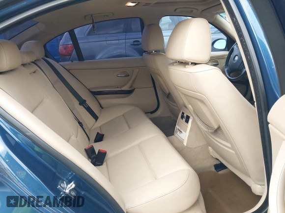 2006 BMW 3 Series 325xi with VIN WBAVD13526KV02817, listed as a IAAI auction lot 41772852 with 160,884 mi miles. Bid and sale history available at carsss.com. Image 8.