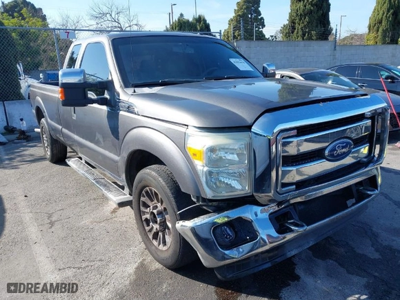 2011 Ford Super Duty F-250 SRW XL with VIN 1FT7X2A65BEA25829, listed as a IAAI auction lot 41633670 with 214,688 mi miles. Bid and sale history available at carsss.com. Image 1.