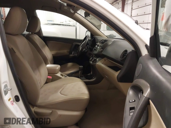 2011 Toyota RAV4 with VIN JTMZF4DV9B5036584, listed as a IAAI auction lot 41270074 with 231,474 mi miles. Bid and sale history available at carsss.com. Image 5.