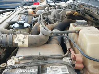 2018 Ford F-250 XL z VIN 1FT7W2BT9JEB81443, wystawiony jako IAAI lot #42206605 z przebiegiem 124 856 mil mil oraz . Historia ofert i sprzedaży dostępna na DreamBid. Obrazek 14.