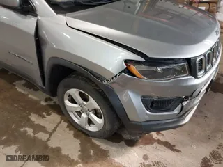 2018 Jeep Compass Latitude with VIN 3C4NJCBBXJT488428, listed as a IAAI auction lot 41644538 with 131,109 mi miles. Bid and sale history available at carsss.com. Image 6.