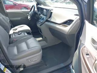 2016 Toyota Sienna Limited with VIN 5TDDK3DC1GS137831, listed as a IAAI auction lot 42286909 with 151,904 mi miles and . Bid and sale history available at DreamBid. Image 5.