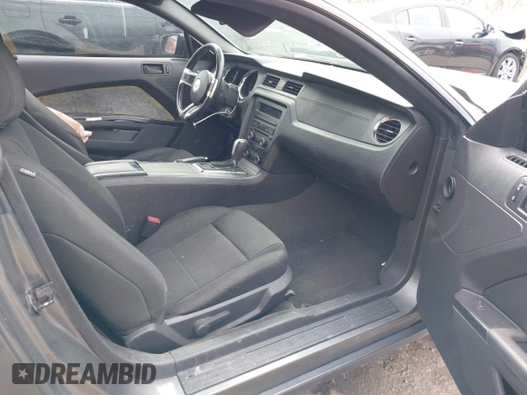 2014 Ford Mustang V6 with VIN 1ZVBP8AM1E5277123, listed as a IAAI auction lot 41917529 with 121,631 mi miles. Bid and sale history available at carsss.com. Image 5.