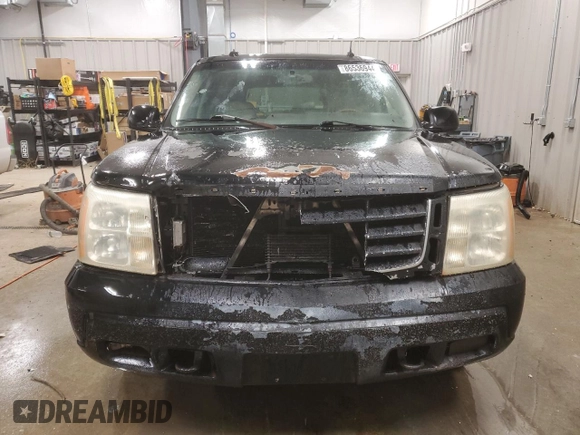 2003 Cadillac Escalade with VIN 1GYEC63T53R151013, listed as a Copart auction lot 86536944 with 420,451 mi miles and Salvage title. Bid and sale history available at DreamBid. Image 5.
