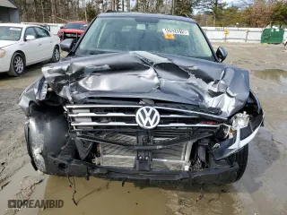 2019 Volkswagen Tiguan S with VIN 3VV0B7AX0KM063759, listed as a Copart auction lot 42524315 with 61,031 mi miles and Clean Title. Bid and sale history available at carsss.com. Image 5.