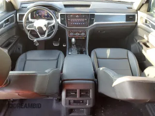 2021 Volkswagen Atlas SEL R-Line with VIN 1V2SR2CA2MC536126, listed as a Copart auction lot 77380434 with 29,550 mi miles and Salvage title. Bid and sale history available at DreamBid. Image 8.
