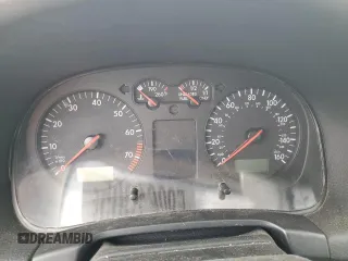 2001 Volkswagen Jetta z VIN 3VWTG69MX1M180164, wystawiony jako Copart lot #59061905 z przebiegiem Nie podano mil oraz Czysty tytuł • Clean title. Historia ofert i sprzedaży dostępna na DreamBid. Obrazek 9.