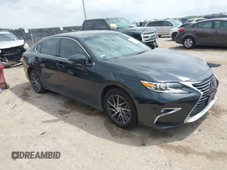 2018 Lexus ES 350 z VIN 58ABK1GG8JU090394, wystawiony jako IAAI lot #42140941 z przebiegiem 48 911 mil mil oraz . Historia ofert i sprzedaży dostępna na DreamBid. Obrazek 1.