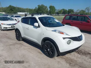 2013 Nissan Juke S z VIN JN8AF5MV7DT218676, wystawiony jako IAAI lot #40353500 z przebiegiem 129 772 mil mil oraz . Historia ofert i sprzedaży dostępna na DreamBid. Obrazek 1.