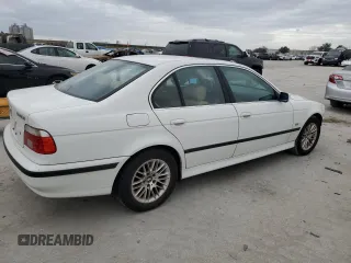 2001 BMW 5 Series 530iA with VIN WBADT63471CF05916, listed as a Copart auction lot 42752195 with 110,586 mi miles and Salvage Title. Bid and sale history available at carsss.com. Image 3.