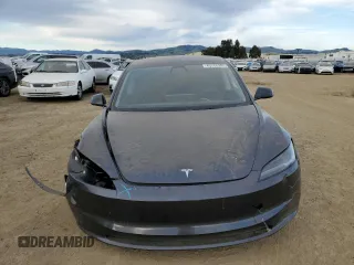 2024 Tesla Model 3 z VIN 5YJ3E1EA5RF741944, wystawiony jako Copart lot #45755205 z przebiegiem Nie podano mil oraz Szkody całkowita. Historia ofert i sprzedaży dostępna na DreamBid. Obrazek 5.