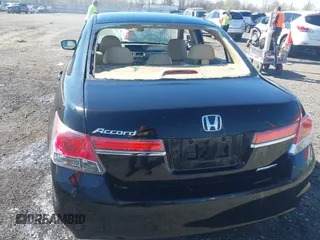 2012 Honda Accord SE z VIN 1HGCP2F60CA122566, wystawiony jako IAAI lot #41879918 z przebiegiem 111 961 mil mil oraz . Historia ofert i sprzedaży dostępna na DreamBid. Obrazek 16.
