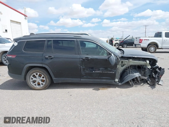 2023 Jeep Grand Cherokee Limited z VIN 1C4RJJBG4P8843652, wystawiony jako IAAI lot #41906826 z przebiegiem 18 006 mil mil oraz . Historia ofert i sprzedaży dostępna na DreamBid. Obrazek 13.