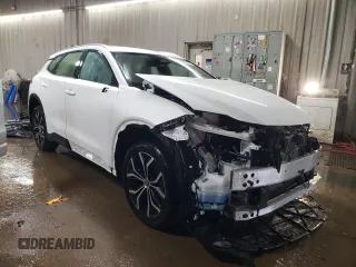 2025 Toyota Crown XLE z VIN JTDACAAJ4S3006538, wystawiony jako Copart lot #52365795 z przebiegiem 1811 mil mil oraz Szkoda całkowita • Salvage title. Historia ofert i sprzedaży dostępna na DreamBid. Obrazek 4.