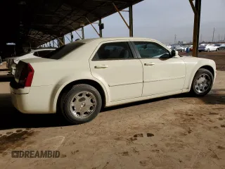 2005 Chrysler 300 with VIN 2C3JA53G05H679296, listed as a Copart auction lot 45118205 with 86,649 mi miles and Salvage Title. Bid and sale history available at carsss.com. Image 3.
