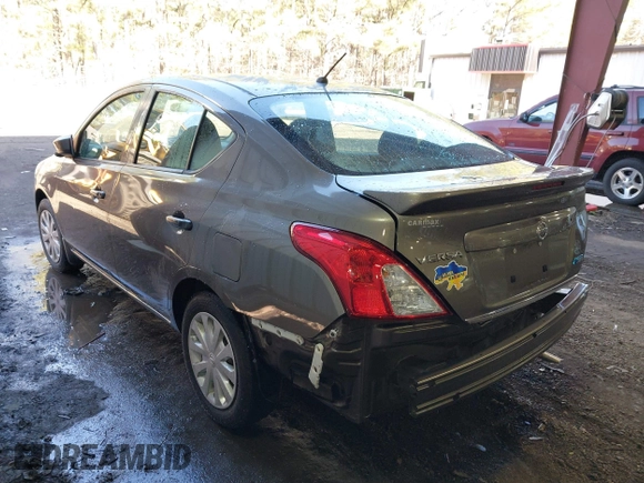 2016 Nissan Versa S z VIN 3N1CN7AP9GL854567, wystawiony jako IAAI lot #41830318 z przebiegiem 122 884 mil mil oraz . Historia ofert i sprzedaży dostępna na DreamBid. Obrazek 3.