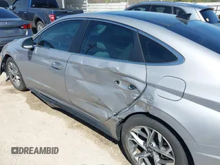 2023 Hyundai Sonata SEL z VIN KMHL14JA2PA269576, wystawiony jako IAAI lot #41811987 z przebiegiem 23 149 mil mil oraz . Historia ofert i sprzedaży dostępna na DreamBid. Obrazek 6.