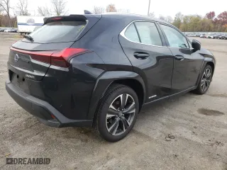 2022 Lexus UX with VIN JTHP9JBH1N2060747, listed as a Copart auction lot 65507452 with 8338 miles. Bid and sale history available at carsss.com. Image 4.