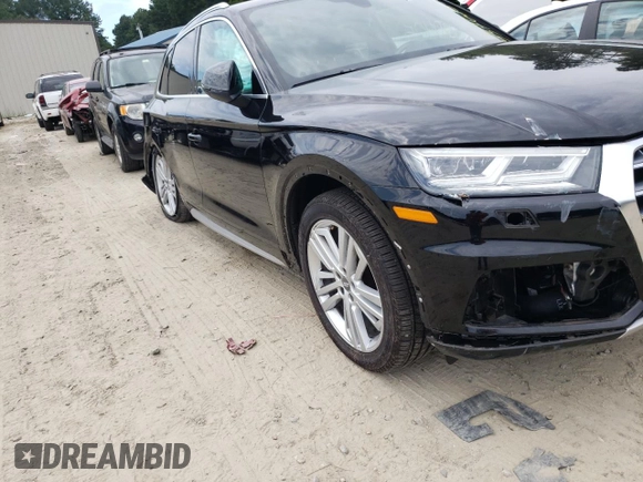 2020 Audi Q5 Premium Plus with VIN WA1BNAFY2L2104053, listed as a Copart auction lot 53762532 with 20,405 mi miles. Bid and sale history available at carsss.com. Image 9.