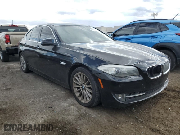 2011 BMW 5 Series 535i z VIN WBAFR7C51BC804161, wystawiony jako Copart lot #54971455 z przebiegiem 194 807 mil mil oraz Tytuł czysty. Historia ofert i sprzedaży dostępna na DreamBid. Obrazek 4.