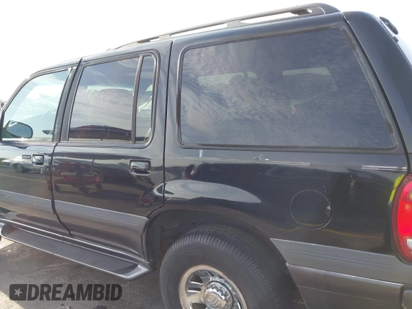 1999 Mercury Mountaineer z VIN 4M2ZU52P9XUJ11372, wystawiony jako IAAI lot #41849011 z przebiegiem 286 379 mil mil oraz . Historia ofert i sprzedaży dostępna na DreamBid. Obrazek 17.