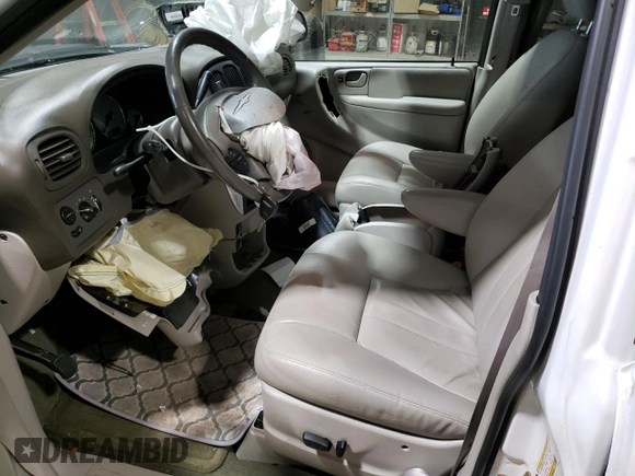 2005 Chrysler Town & Country Touring with VIN 2C4GP54L75R429838, listed as a Copart auction lot 45456964 with 157,996 mi miles and Salvage Title. Bid and sale history available at DreamBid. Image 7.