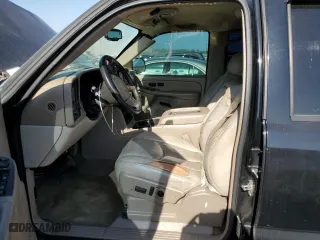 2005 Chevrolet Tahoe Z71 with VIN 1GNEC13T45R182160, listed as a Copart auction lot 52015515 with 261,701 mi miles and Salvage Title. Bid and sale history available at carsss.com. Image 7.