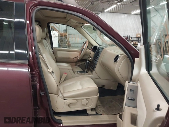 2007 Ford Explorer Sport Trac Limited z VIN 1FMEU53K87UA64421, wystawiony jako IAAI lot #41864051 z przebiegiem 159 350 mil mil oraz . Historia ofert i sprzedaży dostępna na DreamBid. Obrazek 5.