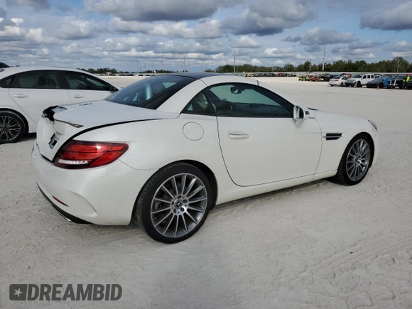 2017 Mercedes-Benz SLC 300 z VIN WDDPK3JA7HF138747, wystawiony jako Copart lot #86614014 z przebiegiem 36 199 mil mil oraz Szkoda całkowita • Salvage title. Historia ofert i sprzedaży dostępna na DreamBid. Obrazek 3.