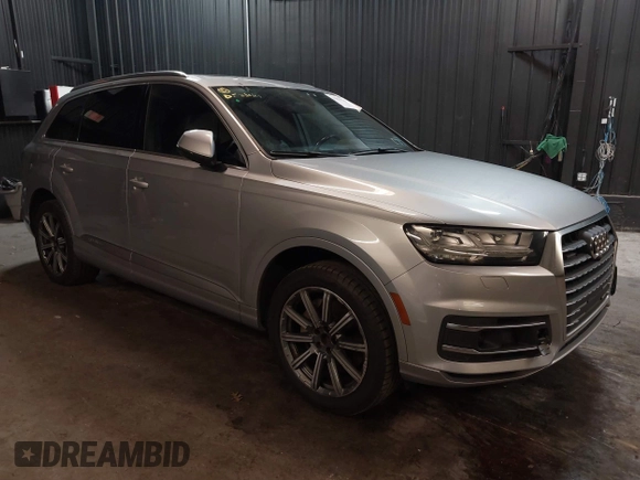 2017 Audi Q7 Premium Plus with VIN WA1LAAF76HD035953, listed as a IAAI auction lot 41816166 with 132,149 mi miles. Bid and sale history available at carsss.com. Image 1.