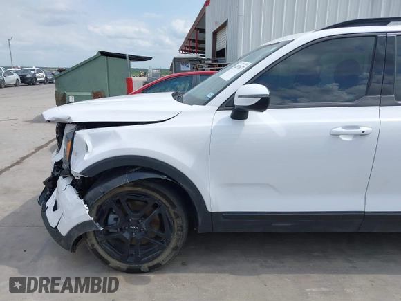 2024 Kia Telluride EX X-Line with VIN 5XYP3DGC4RG483058, listed as a IAAI auction lot 42070627 with 15,690 mi miles and . Bid and sale history available at DreamBid. Image 19.