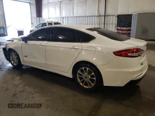 2019 Ford Fusion SE with VIN 3FA6P0HD1KR199646, listed as a Copart auction lot 51060015 with 63,305 mi miles and Salvage Title. Bid and sale history available at carsss.com. Image 2.