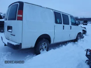 2004 Chevrolet Express Cargo z VIN 1GCFG15T541200774, wystawiony jako Copart lot #41774565 z przebiegiem Nie podano mil oraz Czysty tytuł • Clean title. Historia ofert i sprzedaży dostępna na DreamBid. Obrazek 3.