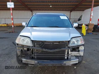 2005 Acura MDX with VIN 2HNYD18285H559795, listed as a IAAI auction lot 41230328 with 194,283 mi miles. Bid and sale history available at carsss.com. Image 6.