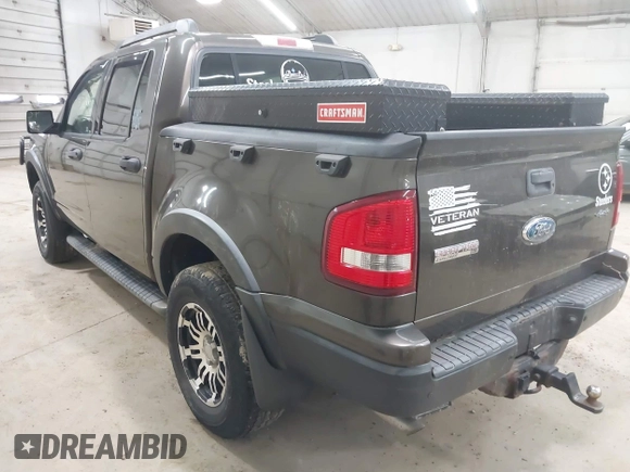 2008 Ford Explorer Sport Trac XLT z VIN 1FMEU51E48UB07991, wystawiony jako IAAI lot #42131000 z przebiegiem Nie podano mil oraz . Historia ofert i sprzedaży dostępna na DreamBid. Obrazek 3.