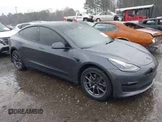 2023 Tesla Model 3 z VIN 5YJ3E1EA3PF579776, wystawiony jako IAAI lot #41537794 z przebiegiem Nie podano mil oraz . Historia ofert i sprzedaży dostępna na DreamBid. Obrazek 1.
