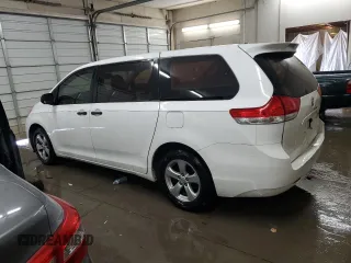 2011 Toyota Sienna with VIN 5TDZK3DC2BS006079, listed as a Copart auction lot 47065045 with 195,663 mi miles and Salvage Title. Bid and sale history available at carsss.com. Image 2.