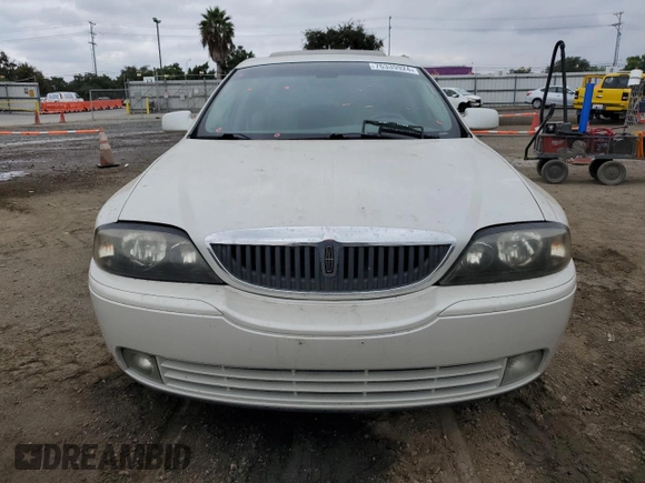 2005 Lincoln LS Sport z VIN 1LNHM87A95Y653578, wystawiony jako Copart lot #76339924 z przebiegiem 97 998 mil mil oraz Szkoda całkowita • Salvage title. Historia ofert i sprzedaży dostępna na DreamBid. Obrazek 5.