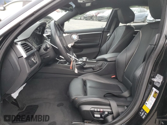 2019 BMW 4 Series 440i xDrive with VIN WBA4J7C5XKBM76520, listed as a Copart auction lot 43834195 with 19,335 mi miles and Salvage Title. Bid and sale history available at carsss.com. Image 7.