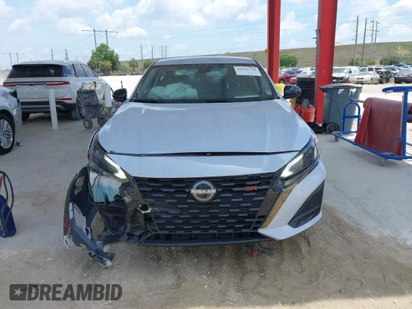 2024 Nissan Altima SR z VIN 1N4BL4CV2RN380575, wystawiony jako IAAI lot #42322744 z przebiegiem 10 763 mil mil oraz . Historia ofert i sprzedaży dostępna na DreamBid. Obrazek 12.