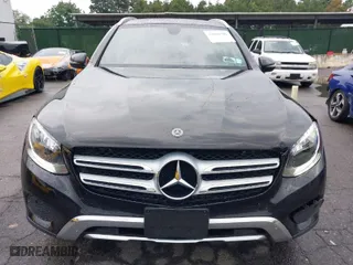 2018 Mercedes-Benz GLC with VIN WDC0G4KB4JV090897, listed as a IAAI auction lot 39966586 with 81,490 mi miles. Bid and sale history available at carsss.com. Image 12.